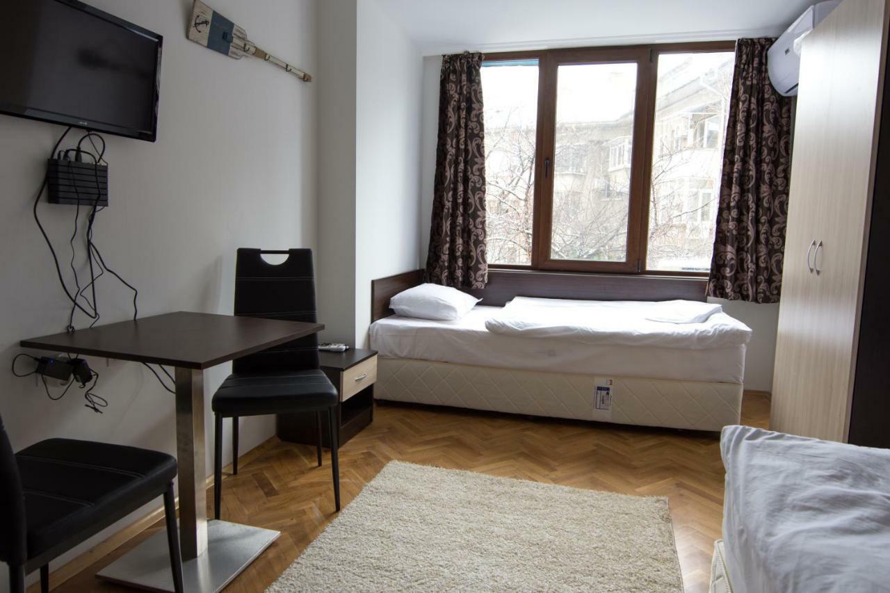 Guest Rooms Old Captain Бургас Екстериор снимка